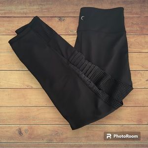 ‼️SOLD‼️ 𝙀𝙐𝘾 - 𝙕𝙔𝙄𝘼 Black Moto Light n Tight Hi-Rise 7/8 24" - 8/10